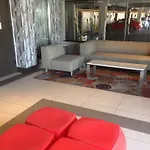 Brooklyn Motor Hotel 2*