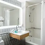 Express Brooklyn By Ihg Hotel New York
