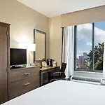 Express Brooklyn By Ihg Hotel