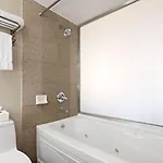 Express Brooklyn By Ihg 3*