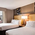 Express Brooklyn By Ihg Hotel 3*