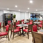 Express Brooklyn By Ihg New York