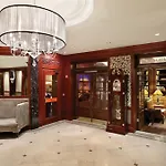 Iroquois Times Square Hotel 5*