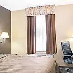 Days By Wyndham Long Island Hotel 3*