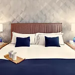 Artezen Hotel