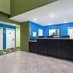 Days Inn & Suites By Wyndham Jamaica Jfk Airport