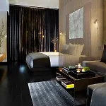 Sixty Les Hotel 4*