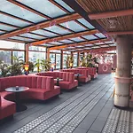 Hotel Sixty Les