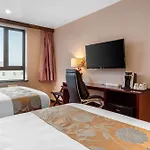 The L Hotel