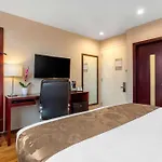 The L Hotel