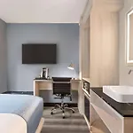 Wingate By Wyndham Midtown South/5th Ave Hotel 3*