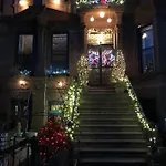 Brownstone Loft 30 Day Bookings