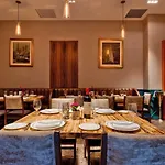 Hyatt Centric Midtown 5th Avenue 4*
