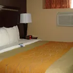 Travelodge By Wyndham Queens Hotel
