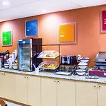 Hotel Travelodge By Wyndham Queens