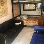 Private In Manhattan Guest house