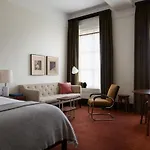 Nine Orchard Hotel 4*