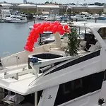 Botel Oceanfront 3-decks @ Yacht New York
