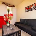 Apartment Cozy Shack 1 Bedroom Studio With Sofa And Full Kitchen In Elmhurst Ny *