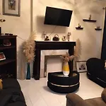 Bed & Breakfast Deluxe King *