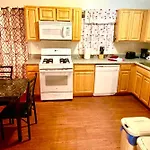 Large 3-bedrooms/2-bath Apt, One Block To Train * New York