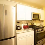 Cozy Shack 1 Bedroom Studio With Sofa And Full Kitchen In Elmhurst Ny Apartment *