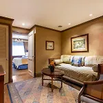 Blakely New York Hotel