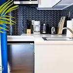 69-3c Stylish Lower East East 1br Brand New Apartment New York