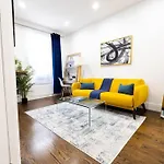 69-2D Stylish Lower East Side 1Br Apt Brand New