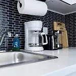69-2d Stylish Lower East Side 1br Brand New New York