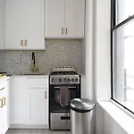 428-3r Spacious Prime Midtown 2br Newly Furnished *