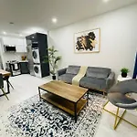 Apartment 78-3a Luxury Brand New Modern 1br W&d New York