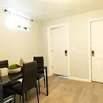 Cozy Shack 1 Bedroom Studio With Sofa And Full Kitchen In Elmhurst Ny Apartment
