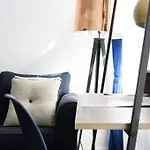 428-3r Spacious Prime Midtown 2br Newly Furnished * New York