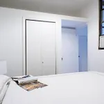 Apartment 428-3r Spacious Prime Midtown 2br Newly Furnished New York