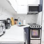 317-4C New Modern 1Br W&D Walk To Central Park