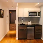 Hotel 32 32