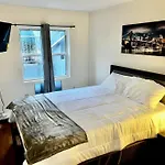 Beautiful & Huge 2 Bed Duplex