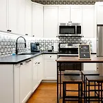 Brooklyn Retreat-Ideal Getaway/Movie Or Game Night