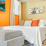 The Cozy Corner Suite* *Fast Wifi* *278 Mbps* *30 Min To Nyc