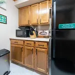 Apartment Booking.com Exxlusive: Fully Furnished One Bedroom Entire With Full Size Bed. For One Person Or Couple, Soulmate Positive Friendship New York