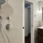 Close To All! 2-room In A 1-family Townhouse Apartment New York