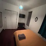 Antique Victorian 2 Bedroom Best Location