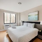 Luxurious 3 Beds 2 Baths By Central Park