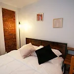 Spacious 6Bd Apartment Near Prospect Park