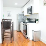 Modern Studio For Longer Stays