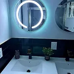 Latisha Luxury Place New York