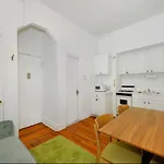 Unique 2Br Near Times Square