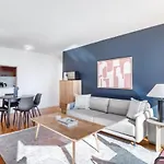2Br Nr Times Sq W Indoor Pool Gym Nyc-49