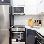 317-1A New Modern 1Br W&D Walk To Central Park